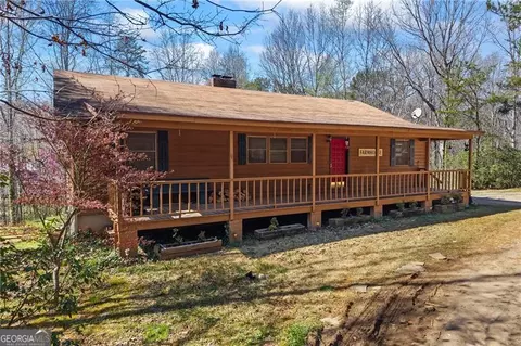 300 Small Pond Dr, Cleveland, GA 30528