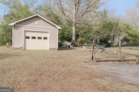 Exterior - 239 Hendry Ln, Washington, GA 30673 photo 7 of 11