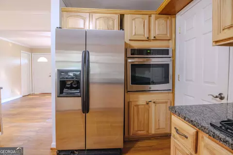 Kitchen - 239 Hendry Ln, Washington, GA 30673 photo 2 of 3
