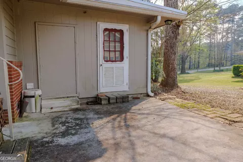 Exterior - 239 Hendry Ln, Washington, GA 30673 photo 5 of 11