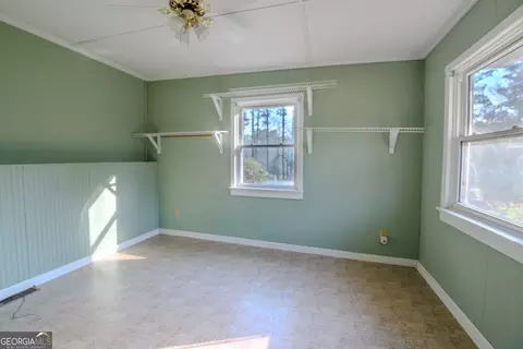 Bedroom - 239 Hendry Ln, Washington, GA 30673 photo 5 of 6