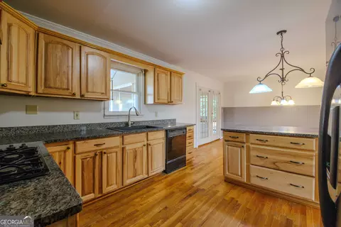 Kitchen - 239 Hendry Ln, Washington, GA 30673 photo 3 of 3