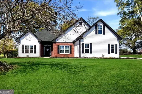 370 Olde Wick Trl, Hoschton, GA 30548