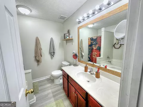 Bath - 23 Nantucket Dr, Lagrange, GA 30241 photo 1 of 4