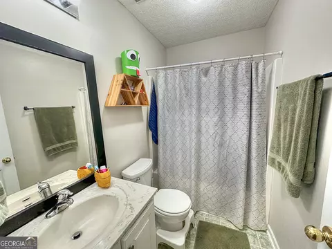 Bath - 23 Nantucket Dr, Lagrange, GA 30241 photo 4 of 4