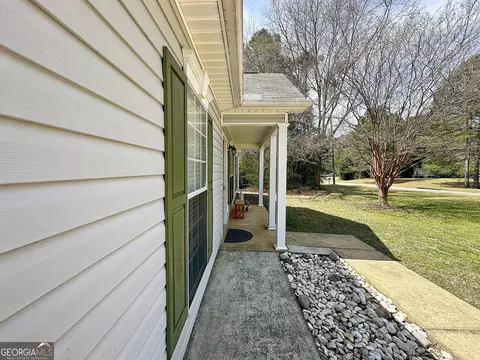 Exterior - 23 Nantucket Dr, Lagrange, GA 30241 photo 4 of 7