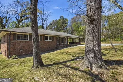 2529 Britt Rd, Snellville, GA 30078
