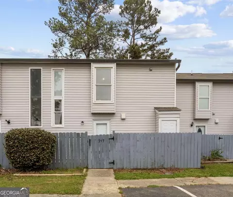 257 Country Club Dr, Jonesboro, GA 30238