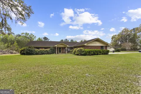 160 Hall St, Hinesville, GA 31313