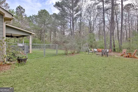 Exterior - 96 E Gordon Rd, Newnan, GA 30263 photo 11 of 12
