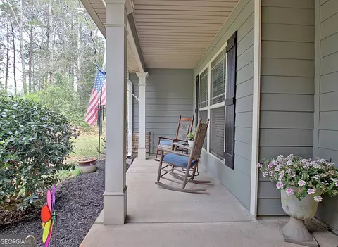 Exterior - 96 E Gordon Rd, Newnan, GA 30263 photo 5 of 12