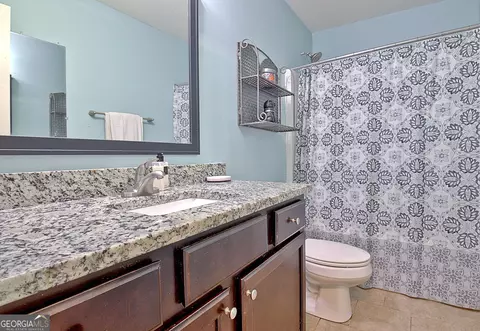 Bath - 96 E Gordon Rd, Newnan, GA 30263 photo 5 of 5