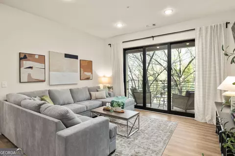 112 Rogers St NE #205, Atlanta, GA 30317