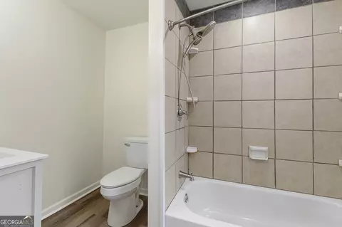 Bath - 607 Cornelia Dr, Warner Robins, GA 31088 photo 1 of 2