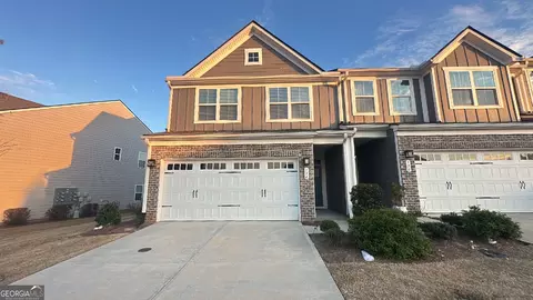 136 Salt Lake Ln, Hoschton, GA 30548