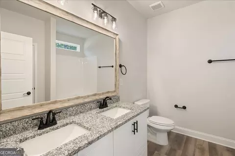 Bath - 337 Crosswinds Dr, Rincon, GA 31326 photo 1 of 2