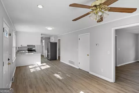 Living - 2 Anders Rd SW, Rome, GA 30165 photo 3 of 6