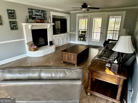Living - 110 Thomas Dr, Lagrange, GA 30240 photo 1 of 1