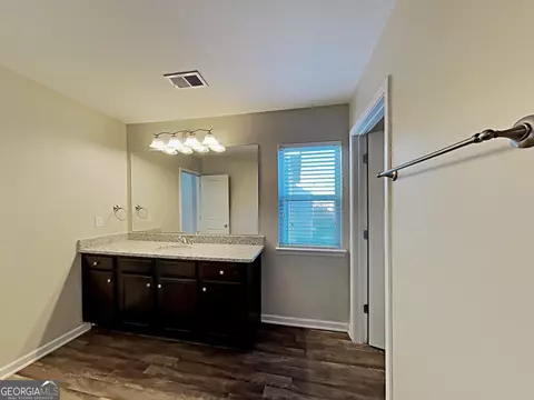Bath - 3144 Broadleaf Trl #9, Fairburn, GA 30213 photo 3 of 3