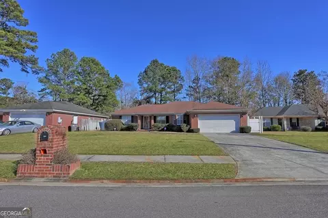 106 Glen Oaks Dr, Savannah, GA 31405