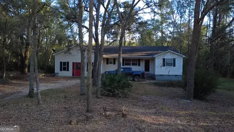 800 Apaloosa Rd, Douglas, GA 31533