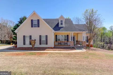 231 Station Dr, Pendergrass, GA 30567
