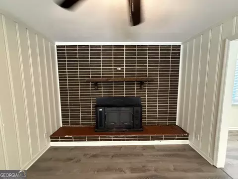 Living - 108 Plum St, Dublin, GA 31021 photo 5 of 9