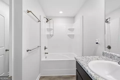 Bath - 490 Caledon Way, Hampton, GA 30228 photo 3 of 3
