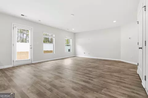 Living - 490 Caledon Way, Hampton, GA 30228 photo 2 of 4