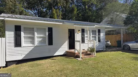 607 Bryan Ave, Union Point, GA 30669