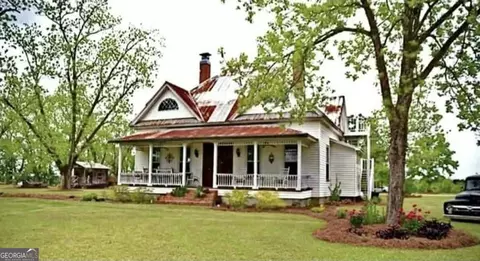 11 Short Cut Rd, Lumber City, GA 31549