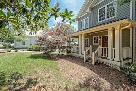 643 Washington St, Clarkesville, GA 30523