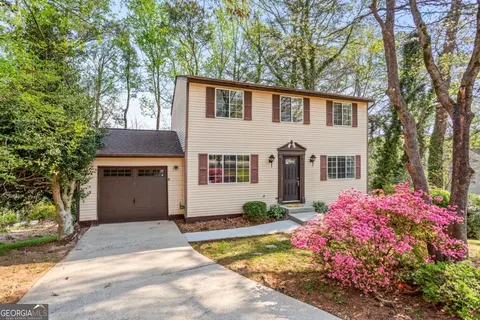 5420 Robin Hill Ct, Norcross, GA 30093