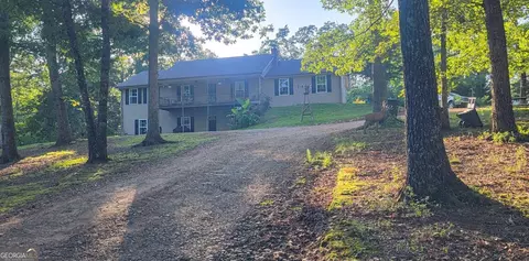 1605 Cody Rd, Mount Airy, GA 30563