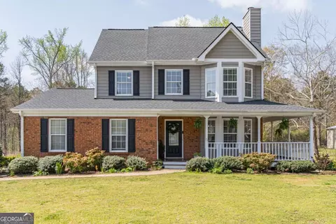 3598 Natalie Ct, Loganville, GA 30052
