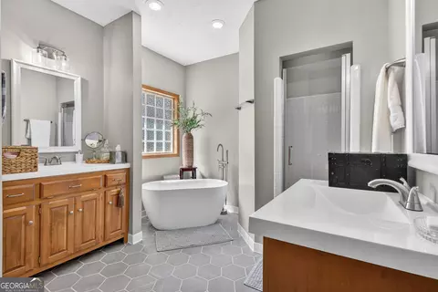 Bath - 1106 Sequoia Trl, Mcdonough, GA 30252 photo 1 of 8