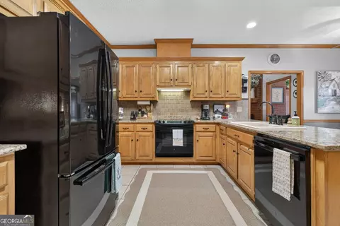 Kitchen - 1106 Sequoia Trl, Mcdonough, GA 30252 photo 2 of 6