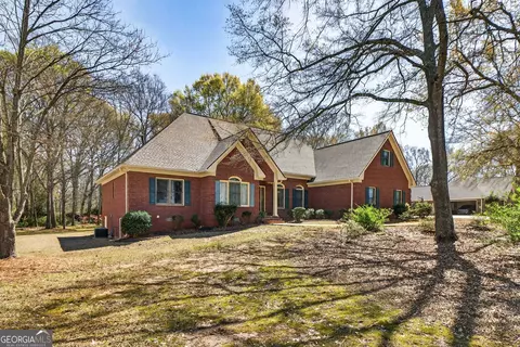 Exterior - 1106 Sequoia Trl, Mcdonough, GA 30252 photo 4 of 12