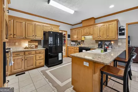 Kitchen - 1106 Sequoia Trl, Mcdonough, GA 30252 photo 3 of 6