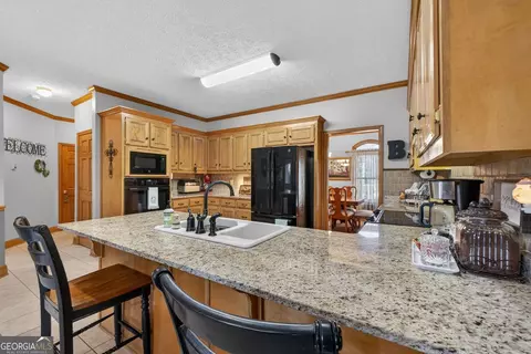 Kitchen - 1106 Sequoia Trl, Mcdonough, GA 30252 photo 5 of 6