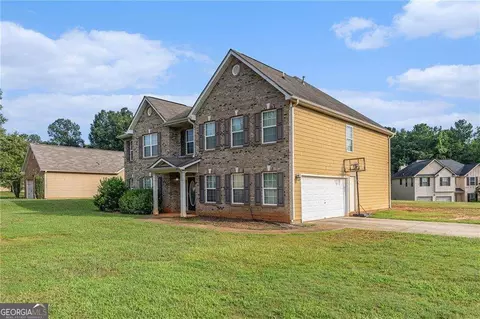 Exterior - 1200 Pendley Pt, Hampton, GA 30228 photo 2 of 7