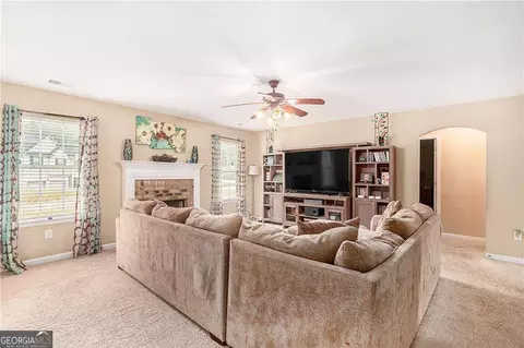 Living - 1200 Pendley Pt, Hampton, GA 30228 photo 5 of 5