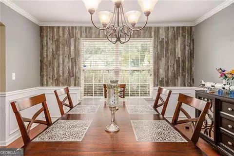 Dining - 1200 Pendley Pt, Hampton, GA 30228 photo 4 of 6