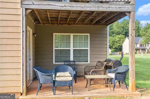 Exterior - 1200 Pendley Pt, Hampton, GA 30228 photo 5 of 7