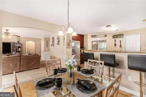 Dining - 1200 Pendley Pt, Hampton, GA 30228 photo 3 of 6