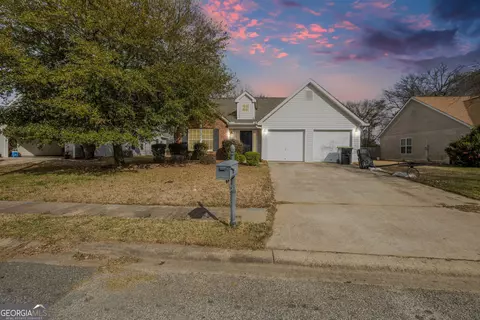 118 Covington Cv, Byron, GA 31008