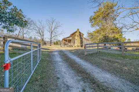 Exterior - 28 Ayersville Rd, Toccoa, GA 30577 photo 5 of 5