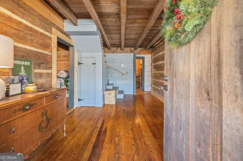 Entry Way - 28 Ayersville Rd, Toccoa, GA 30577 photo 1 of 1