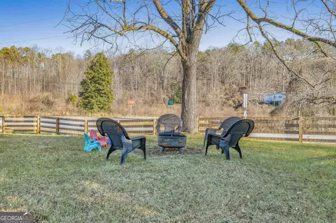 Exterior - 28 Ayersville Rd, Toccoa, GA 30577 photo 3 of 5