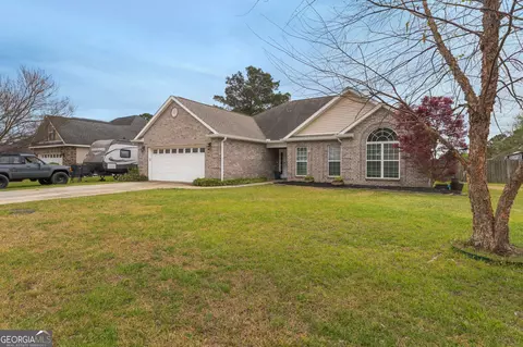 105 Galloway St, Kathleen, GA 31047